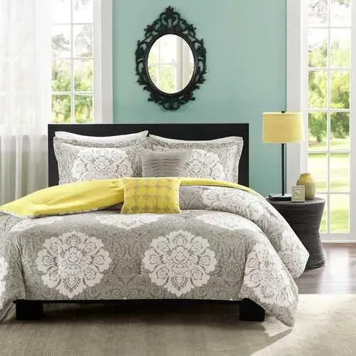 Grey-And-White Damask Twin/Twin Xl Comforter Set With Butter Yellow Accents 1