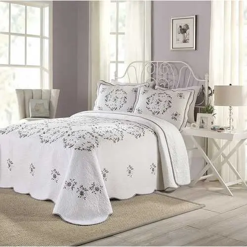 King White Cotton Bedspread – Floral Embroidery & Scalloped Trim 1