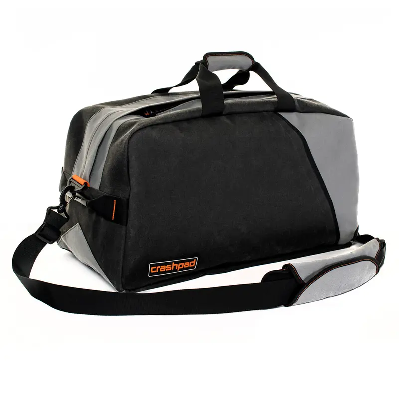 Long Weekender Duffel Bag – Extended-Trip Travel Companion 1