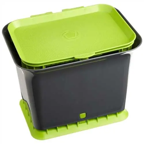 Odor-Control Kitchen Compost Bin With Ventilated Lid And Fresh-Air Filtration 1