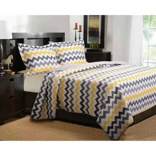 Reversible Chevron Quilt Set In Yellow, Grey, And White – King-Size Coverlet Ensemble 1