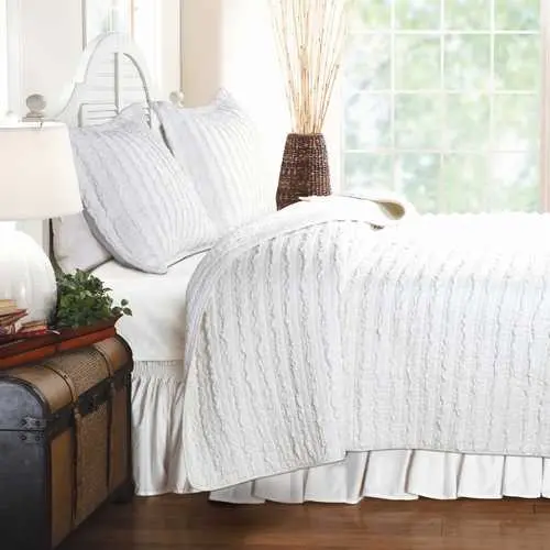Reversible Twin/Full Quilt Set – 100% Cotton, White With Ruffled Stripe Design 1