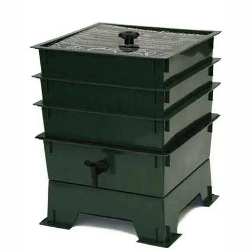Three-Tier Worm Composting Bin – Compact Green Compost Factory 1