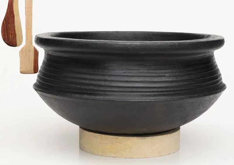 Unglazed Biryani Handi – High-Temperature Fired Clay Pot For Aromatic One-Pot Meals 1