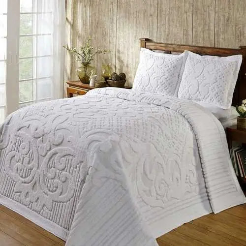 White 100% Cotton Chenille Queen Bedspread 1