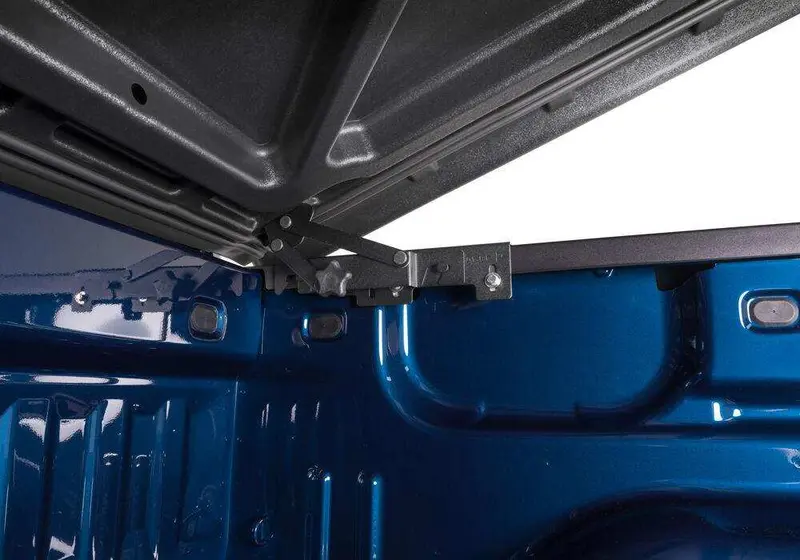 Undercover Lux Hard Tonneau Cover – Uc2156L-Um For 2019–2020 Ford F-150 (5'7" Bed) 1